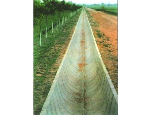 用ZJ成型技術(shù)生產(chǎn)的1、2U型支渠