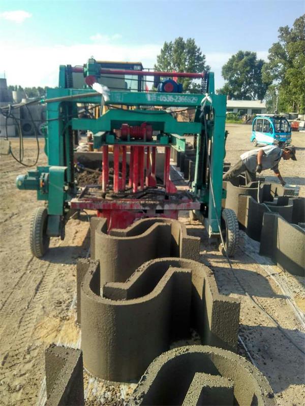 現(xiàn)澆U型襯砌機